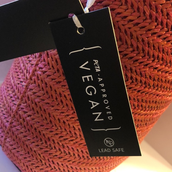 LaTerre NWT CORAL color straw Bucket Bag drawstring closure handle/crossbody - Picture 3 of 9